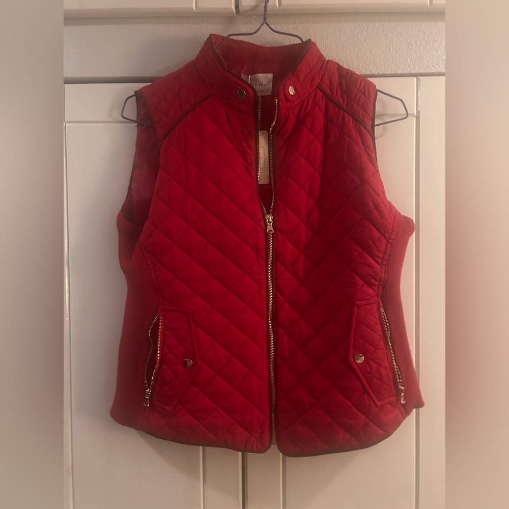 Active USA Quilted Red Women's Vest